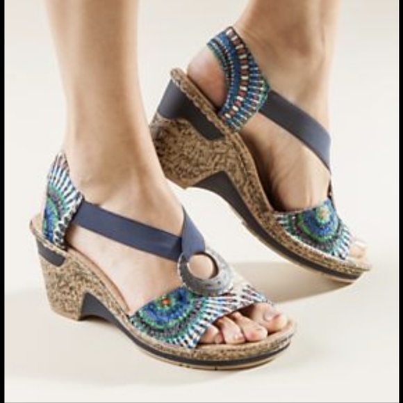 Beautiful Riekers Wedges - Picture 1 of 5